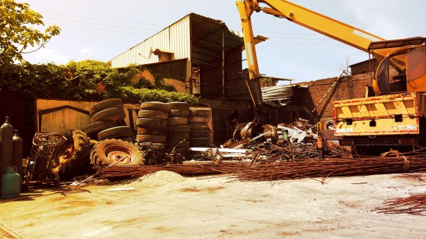 废品场的废金属图片下载