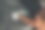 手指按下小铁皮表面图片下载