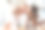 可爱的家庭。妈妈、奶奶和女儿在厨房里玩得很开心图片下载