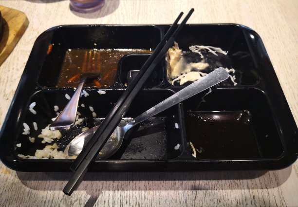 混乱的饭后图片下载