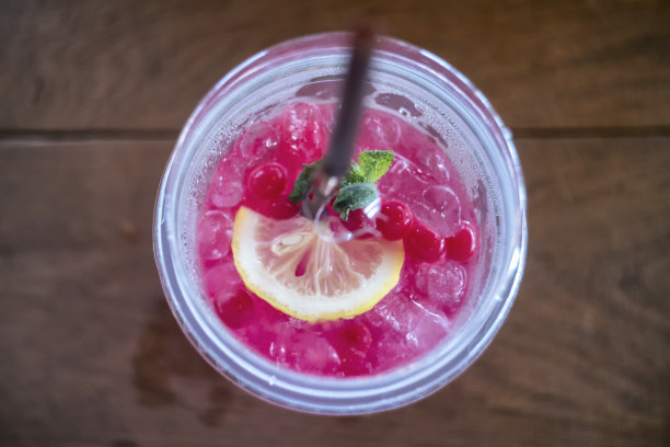 红苏打柠檬汁图片下载