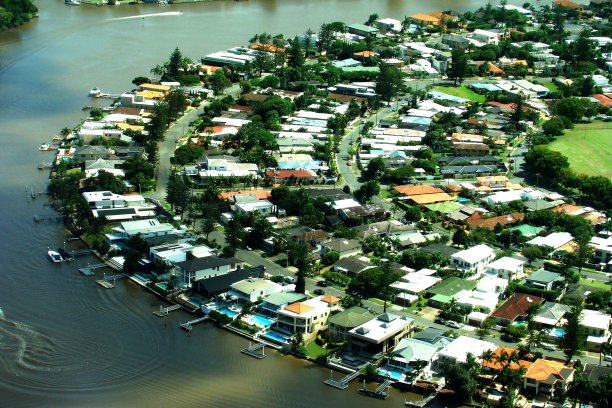 冲浪者天堂的亭子和私人浮筒图片下载