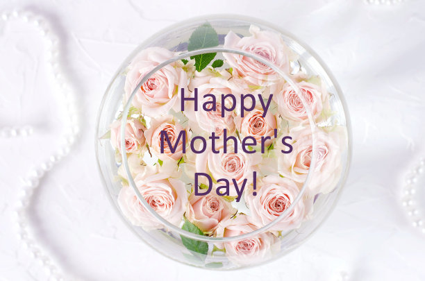 附有母亲节问候和小玫瑰的贺卡。图片下载