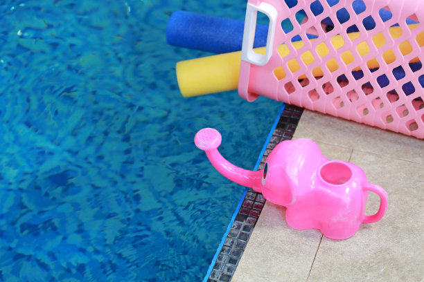 水中有氧设备。图片下载