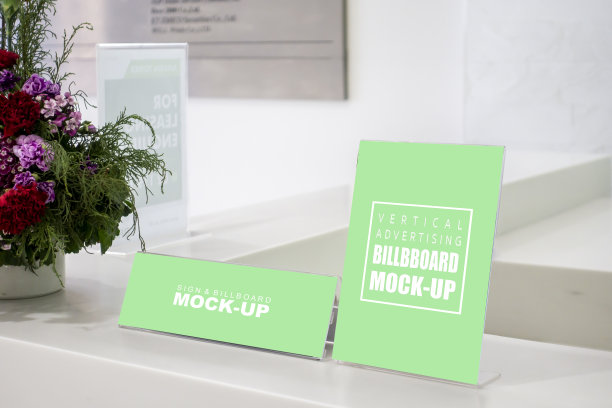 在柜台上仿造两个大小的空白标签以供参考图片下载