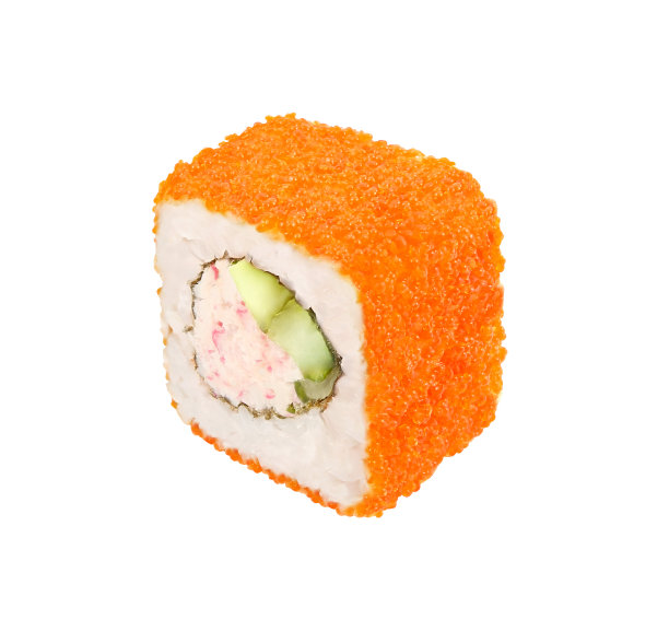 寿司单卷与蟹肉和黄瓜在tobiko孤立在白色背景与剪切路径。图片下载