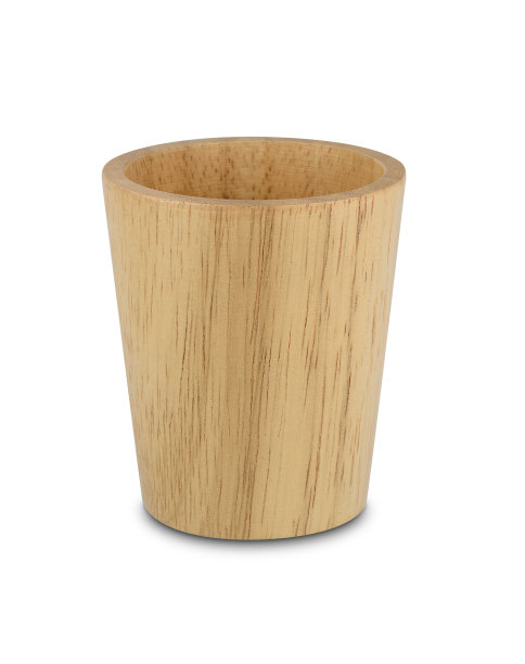 木杯孤立在白色背景上图片下载