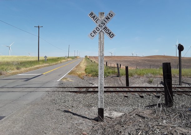 穿越现代图片下载