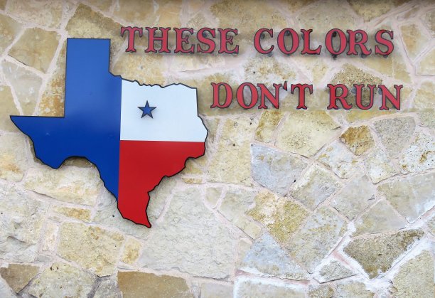 德克萨斯州形状的标志，“这些颜色不跑”，复制空间图片下载