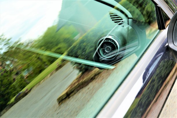 车轮的细节图片下载