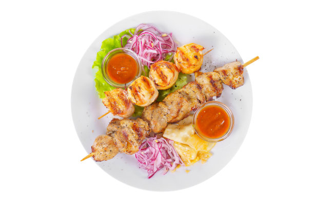 什锦羊肉串盘孤立在白色图片下载