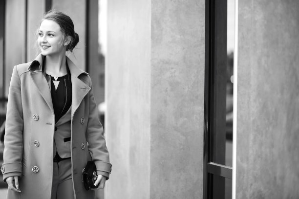 商务会议上的美女图片下载