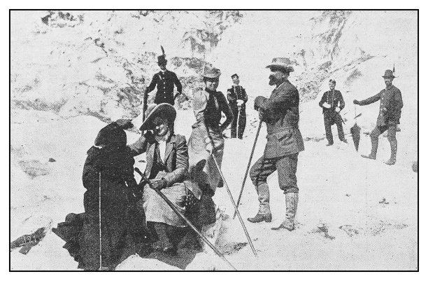 古董照片:意大利玛格丽塔女王登山图片下载