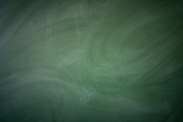 旧的，用粉笔画的绿色学校黑板图片下载