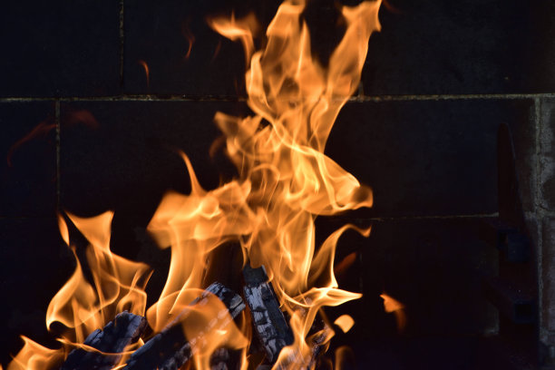 营火的火焰图片下载