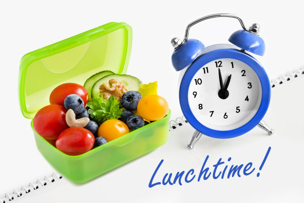 午餐零食盒水果和坚果图片下载