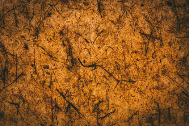 深棕色的纹理和背景由再生纸制成。布朗抽象结构。有机和自然的背景。图片下载