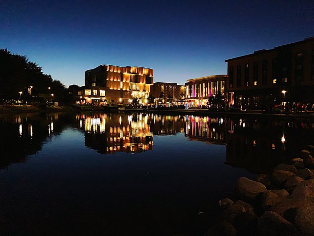 在因照明图片下载