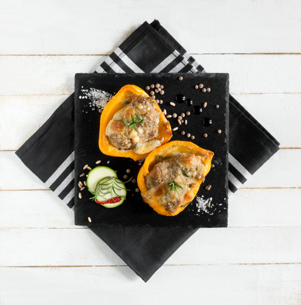 填充黄色的辣椒图片下载