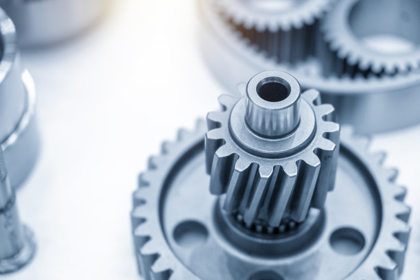 汽车变速器的齿轮零件。图片下载