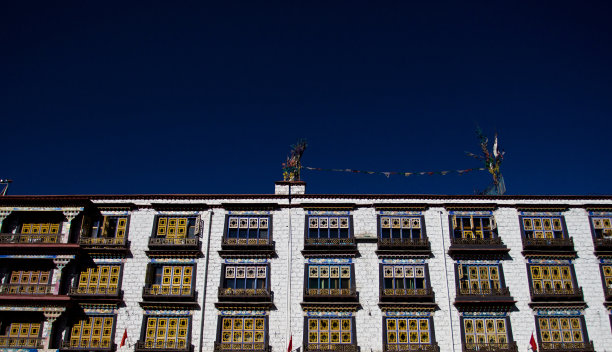 西藏风格的建筑图片下载