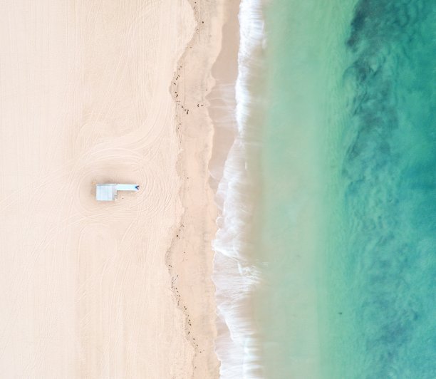 加州海滩救生员塔图片下载