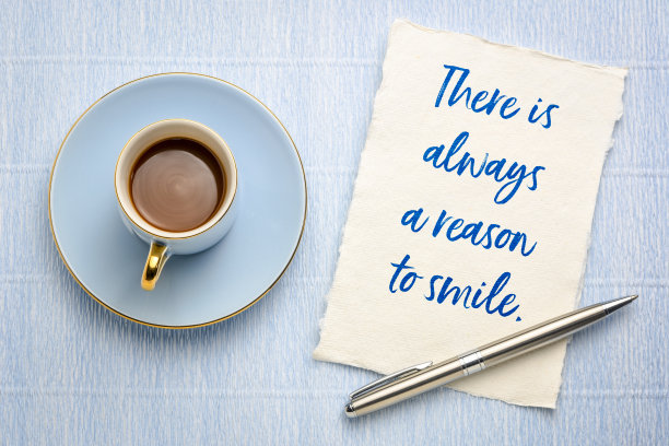 总有一个理由让你微笑图片下载