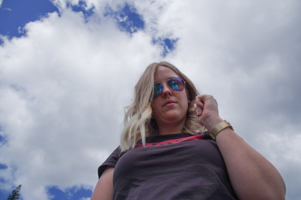 母亲与女儿图片下载