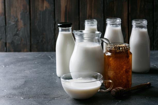 鲜奶加蜂蜜图片下载