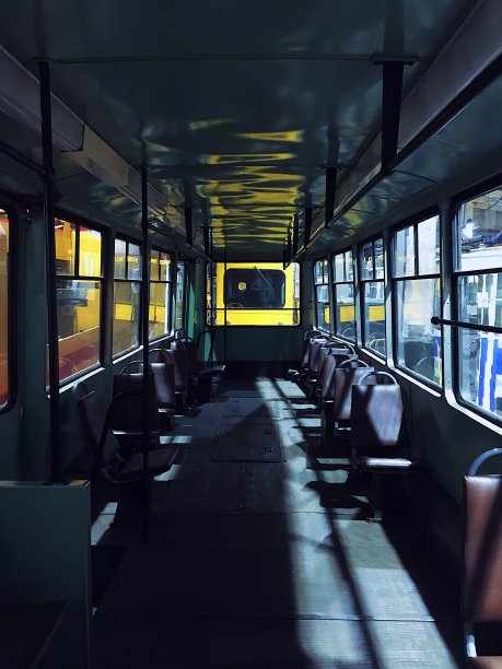 有轨电车内部图片下载