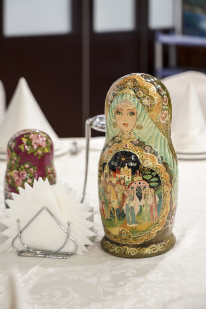 俄式餐桌装饰图片下载