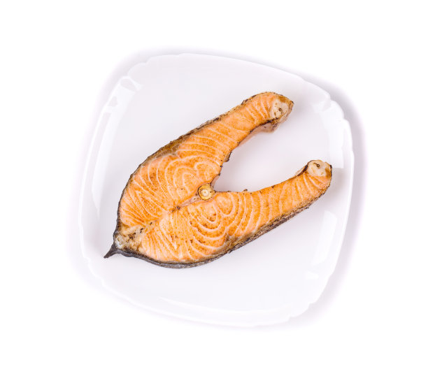 新鲜烤鲑鱼排。图片下载