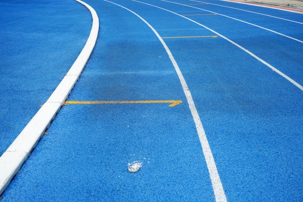 蓝色跑道和跑步图片下载
