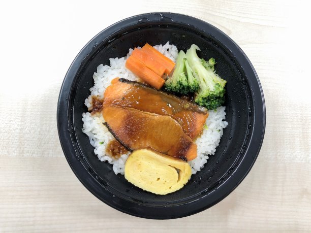 红烧酱烤鲑鱼图片下载