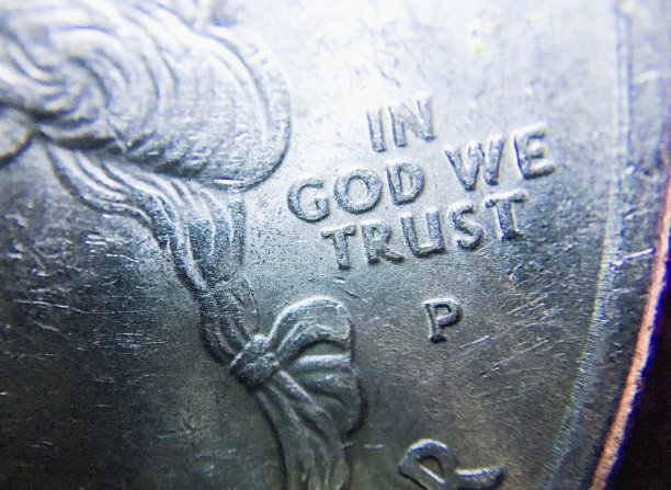 我们相信上帝图片下载