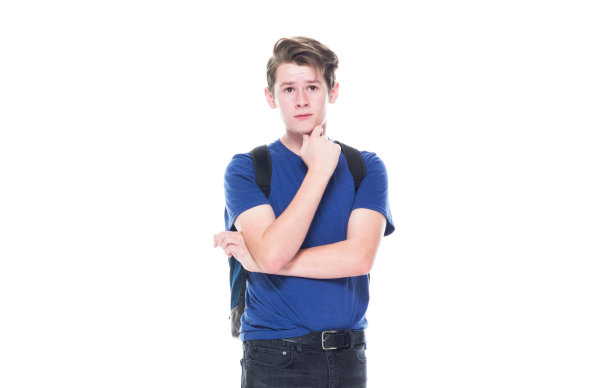 年轻的高中生正在思考图片下载