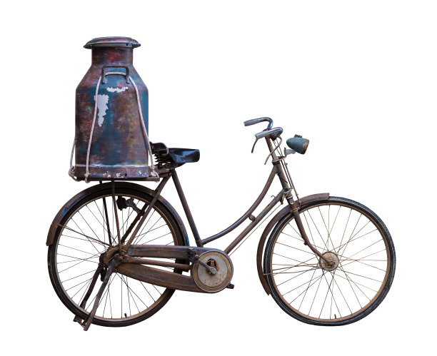 老式自行车和铝牛奶桶或罐头隔离图片下载