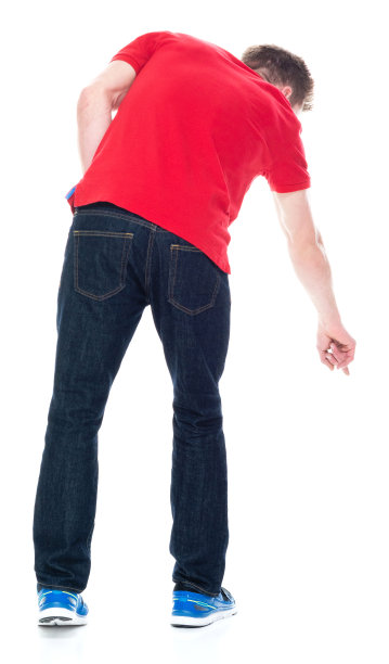 穿红衬衫的帅哥图片下载