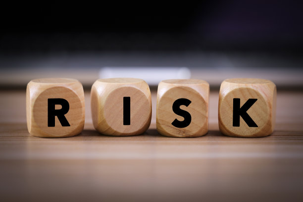 风险概念木方块图片下载