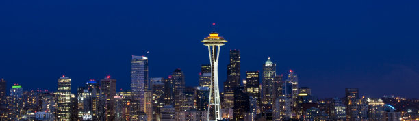 美国华盛顿州西雅图的夜间天际线图片下载