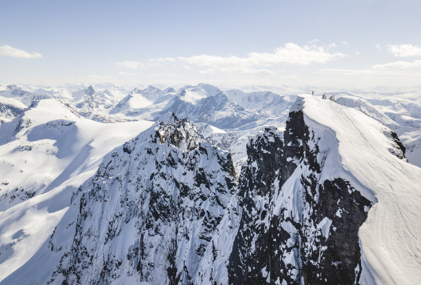 挪威Sunnmøre美丽的山景。图片下载