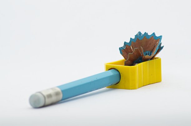 特写照片到一个用过的素描蓝铅笔图片下载