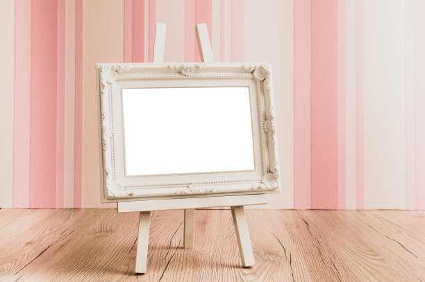 木画架上的画框。图片下载