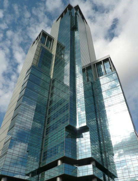 办公大楼边缘图片下载