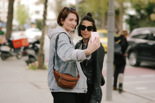 女孩将有问题图片下载