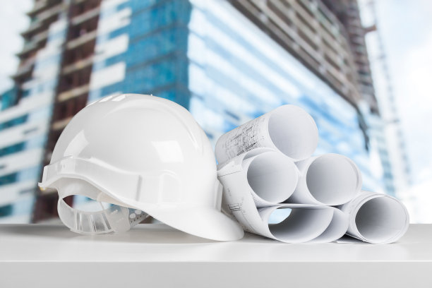 建筑图纸和头盔图片下载