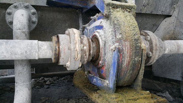 支持轴承座单元，预防性维护，自动为机器补充润滑脂图片下载