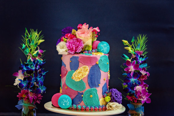 时尚缤纷庆祝蛋糕图片下载