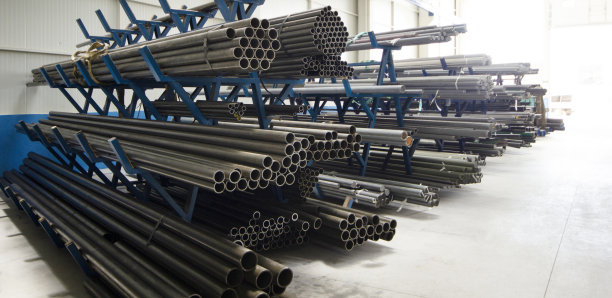 工厂里的钢管图片下载