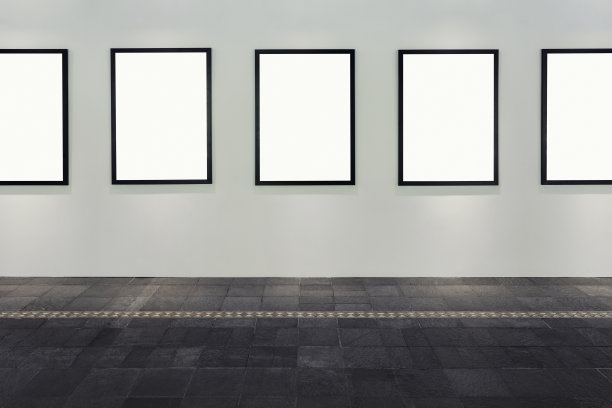 有一排空白框架的画廊图片下载
